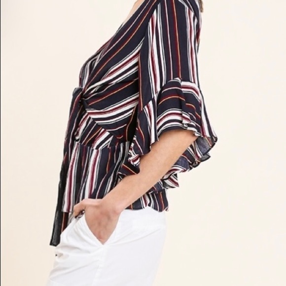 Super cute navy, maroon and off white front tie tunic. - Picture 3 of 4